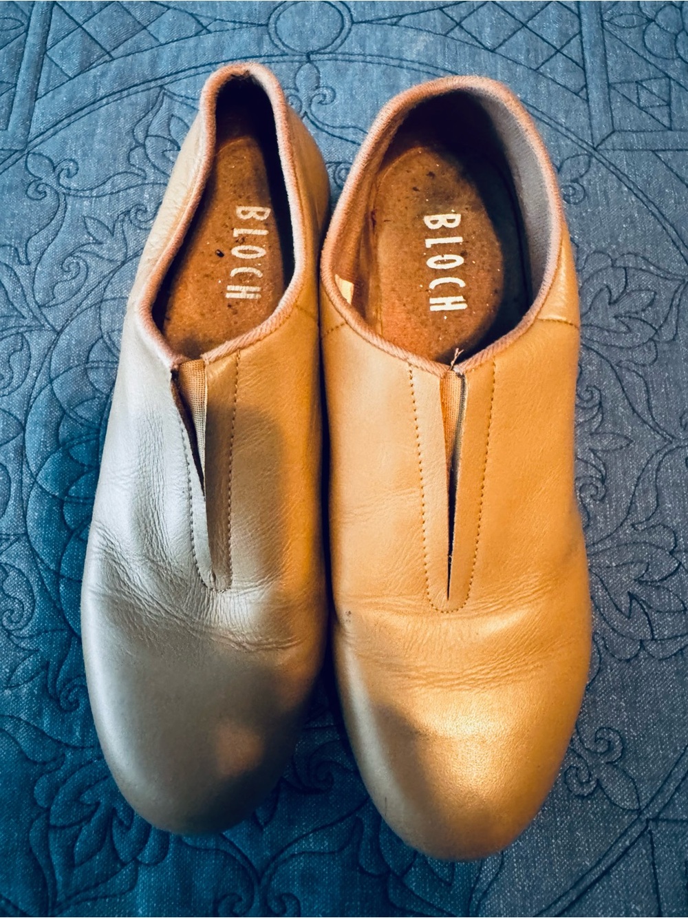 Bloch Kids Dance Slip-On Tap Shoes in Tan